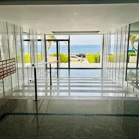 Magnificent On The Beachfront Apartment