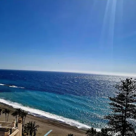 Apartment Magnificent On The Beachfront Almunecar